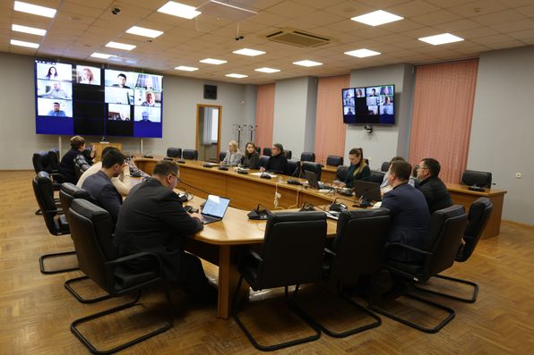 Близько 300-т представників бізнесу взяли участь в онлайн-семінарі «Приєднання України до Конвенції про процедуру спільного транзиту. Досвід 1-го місяця міжнародного застосування NCTS в Україні» 3 листопада 2022 р.