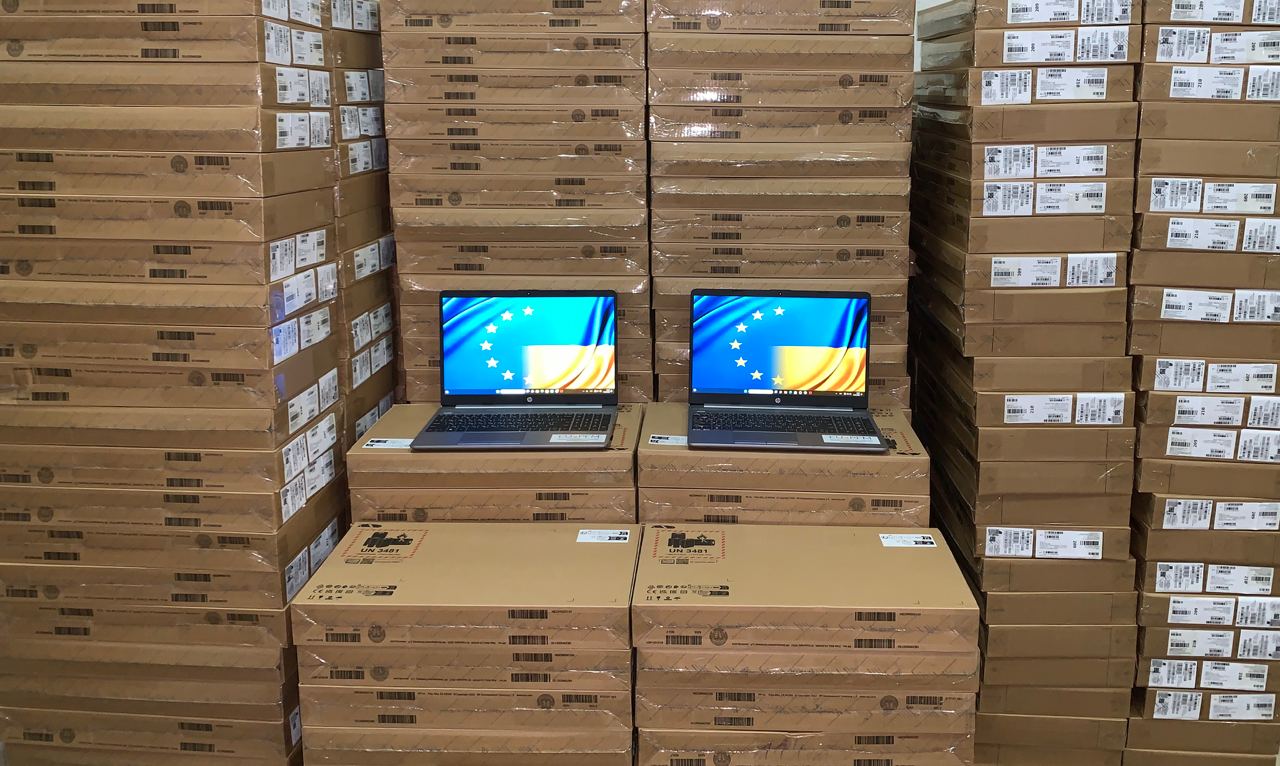 EU4PFM delivered a new shipment of laptops to support tax services in the de-occupied regions of Ukraine